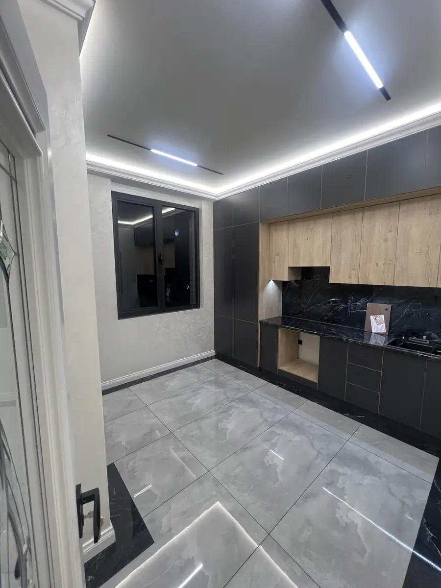 Продается 3-комнатная квартира − 74 м²