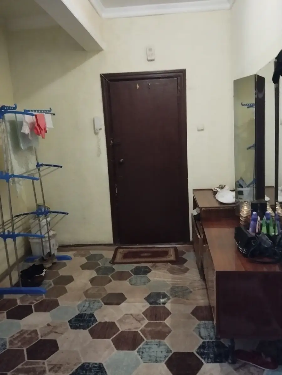 3 xonali kvartira sotiladi − 84 m²