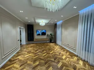 3 qavatli uy sotiladi − 480 m²