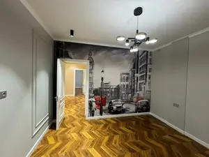 3 qavatli uy sotiladi − 480 m²