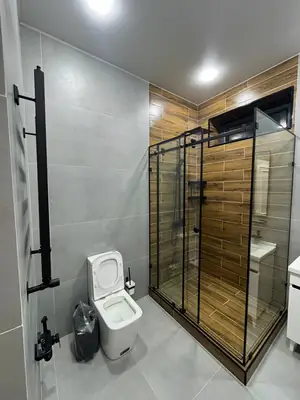 3 qavatli uy sotiladi − 480 m²