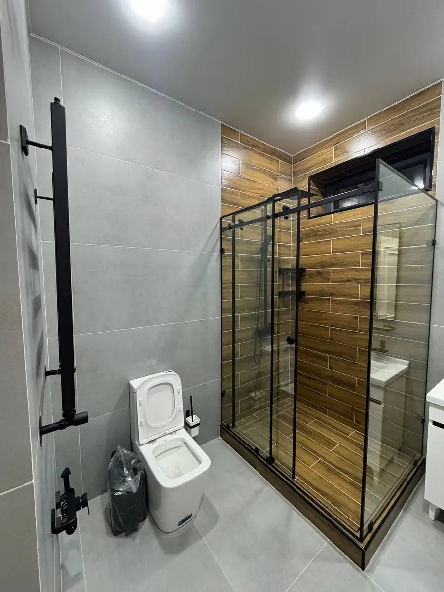 3 qavatli uy sotiladi − 480 m²