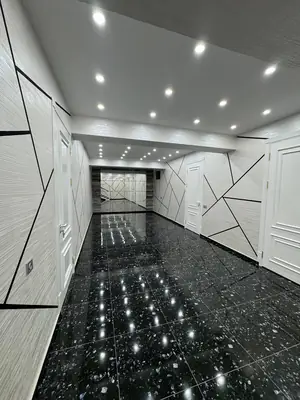 3 qavatli uy sotiladi − 480 m²