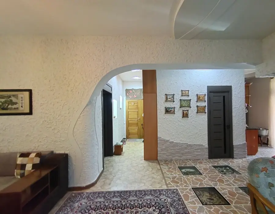 3-комнатная квартира − 81 м², 4/4 этаж