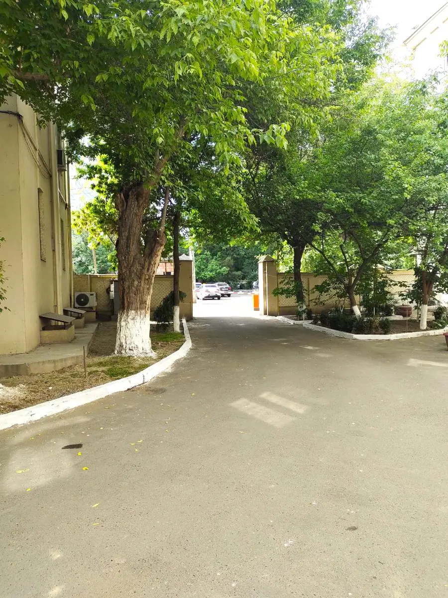Продается 3-комнатная квартира − 81 м²