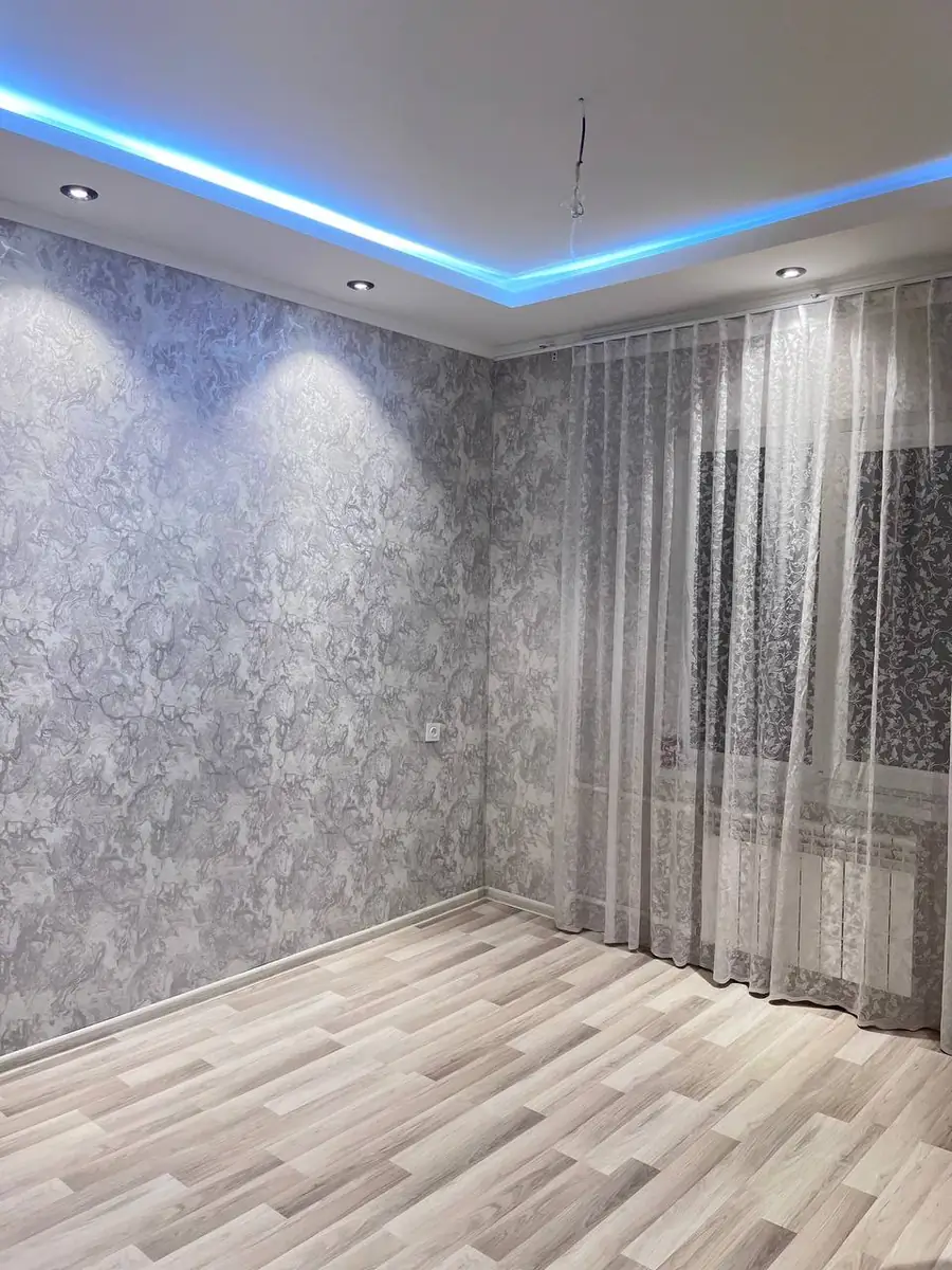 3 xonali kvartira sotiladi − 78 m²