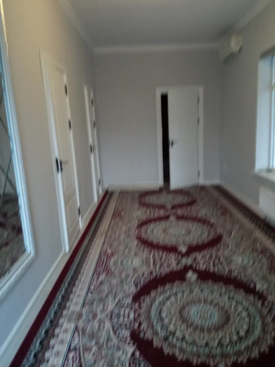 Продается 2-этажный дом − 797 м²
