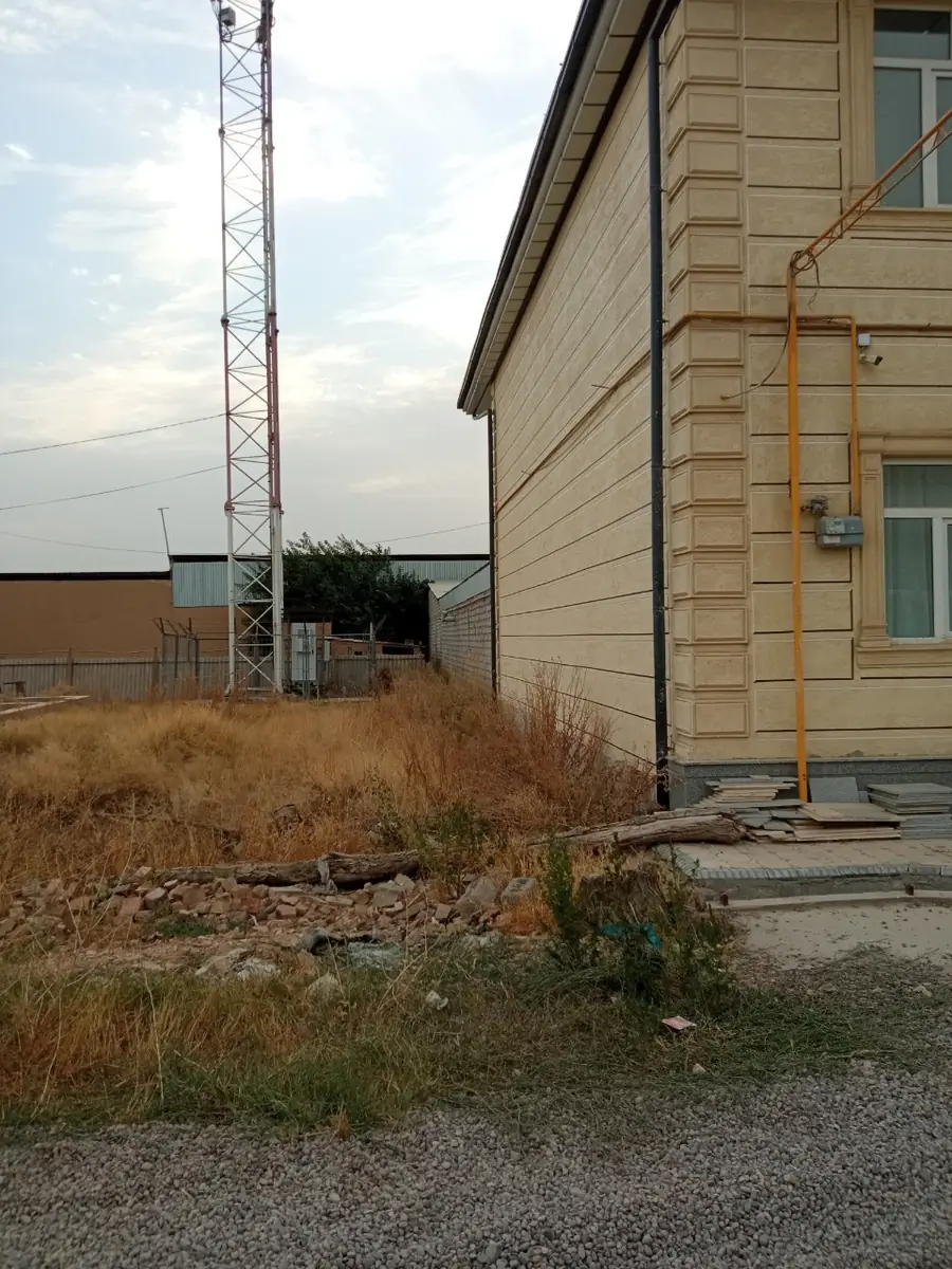 2-этажный дом − 797 м², 10 сот.