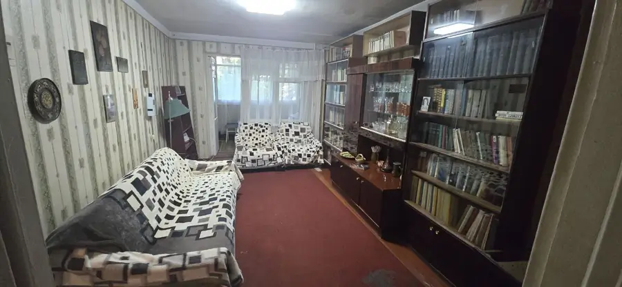 2-комнатная квартира − 49 м², 4/5 этаж