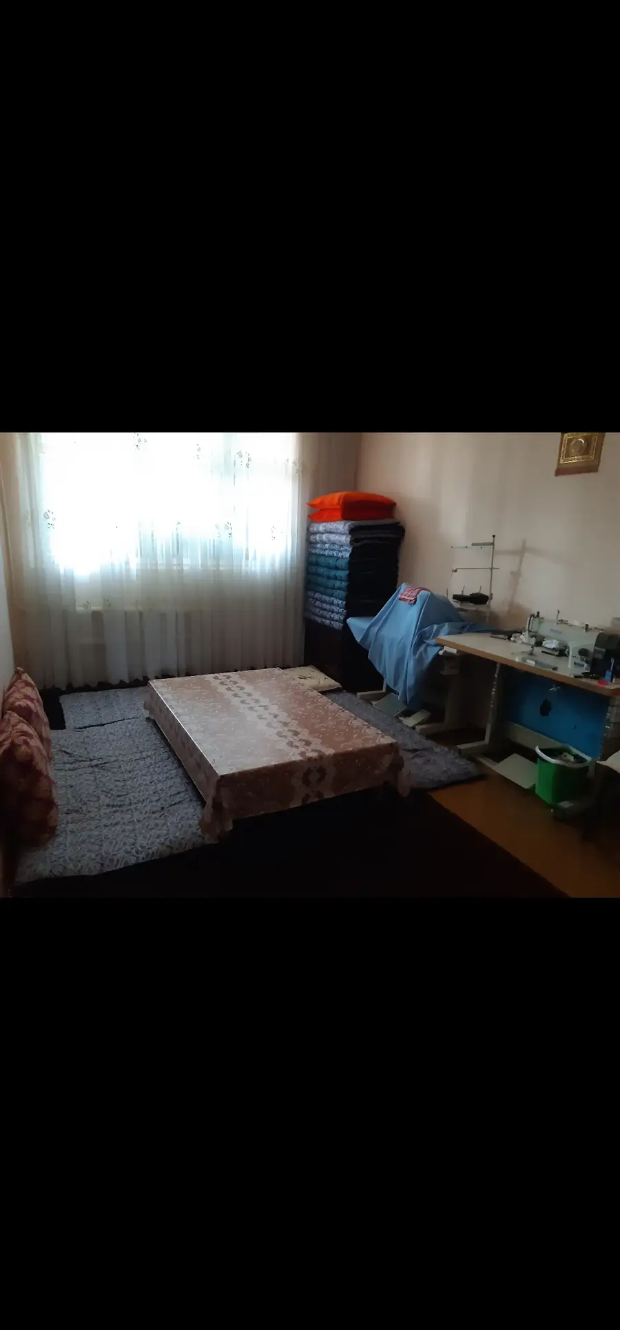 Продается 3-комнатная квартира − 60 м²