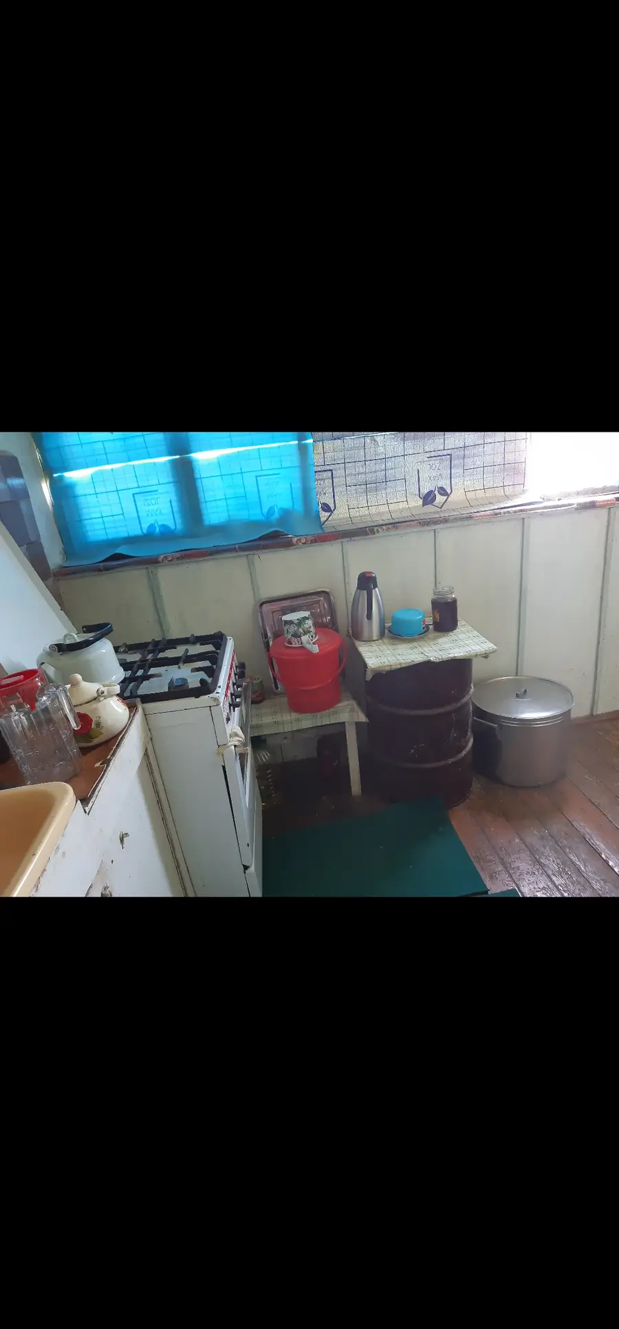 Продается 3-комнатная квартира − 60 м²