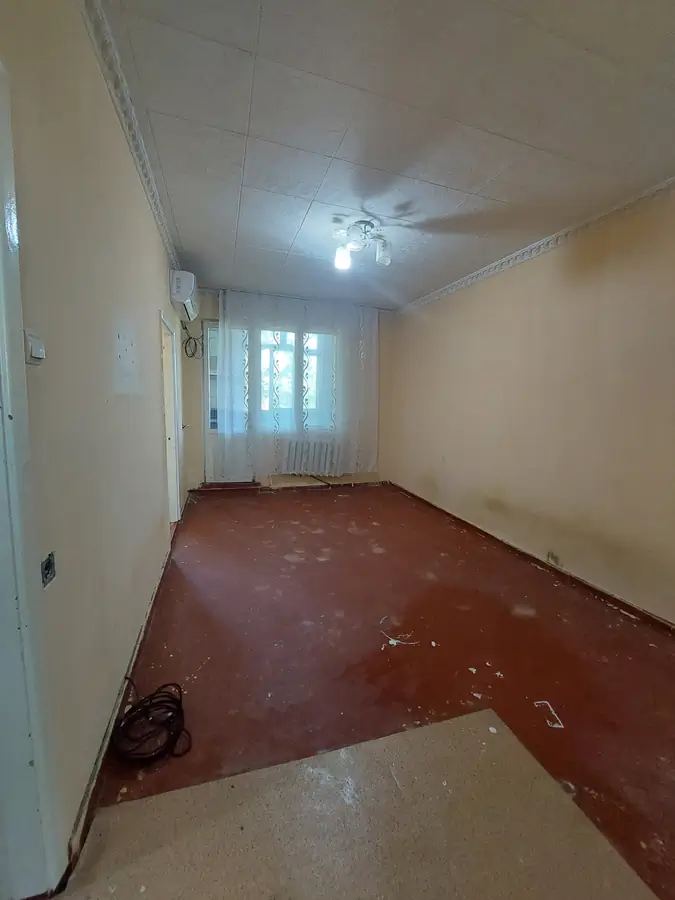 Продается 2-комнатная квартира − 50 м²