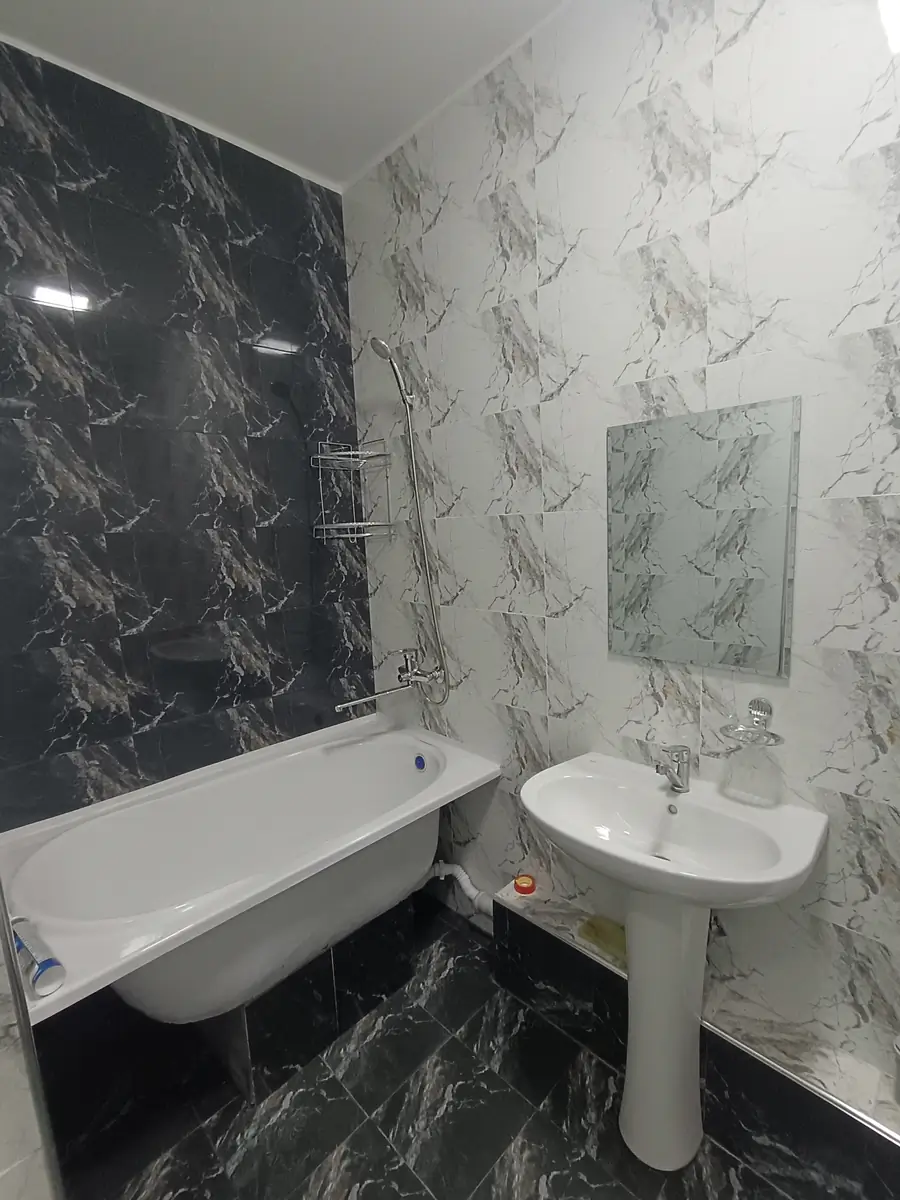 2 xonali kvartira sotiladi − 53.5 m²