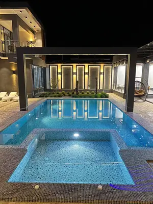 2-этажный дом − 650 м², 6 сот.