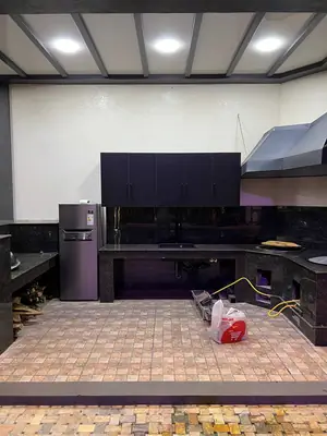 2-этажный дом − 650 м², 6 сот.