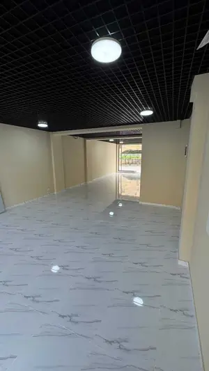 Продается торговое помещение − 90 м²