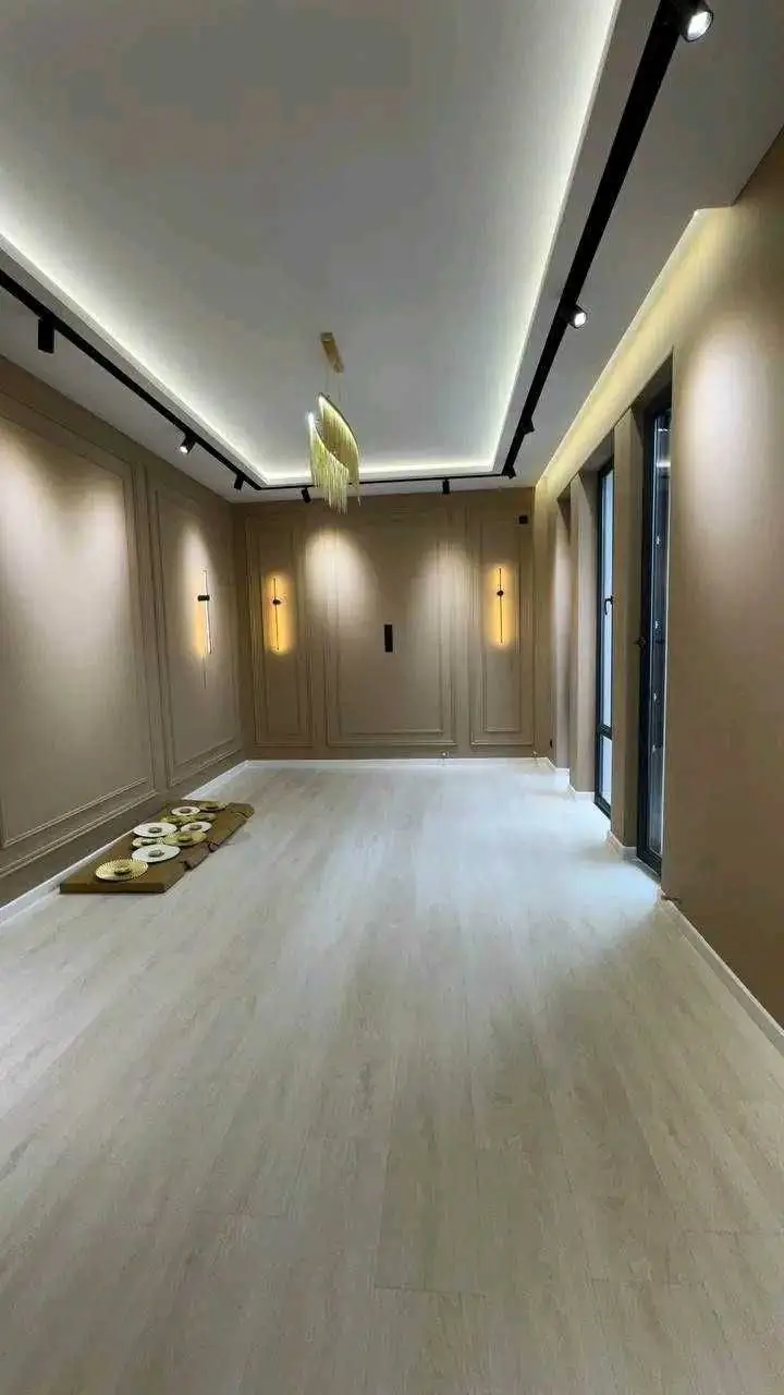 2-этажный дом − 180 м², 1.3 сот.