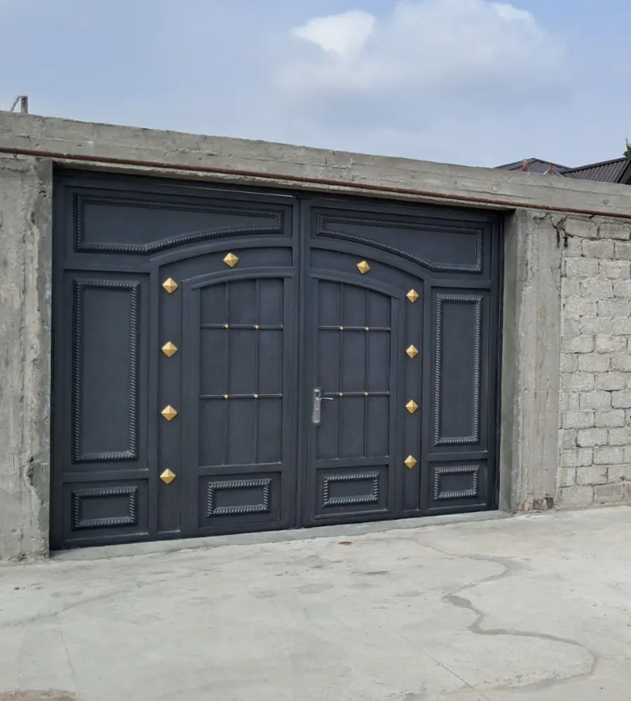 1-этажный дом − 145 м², 12 сот.