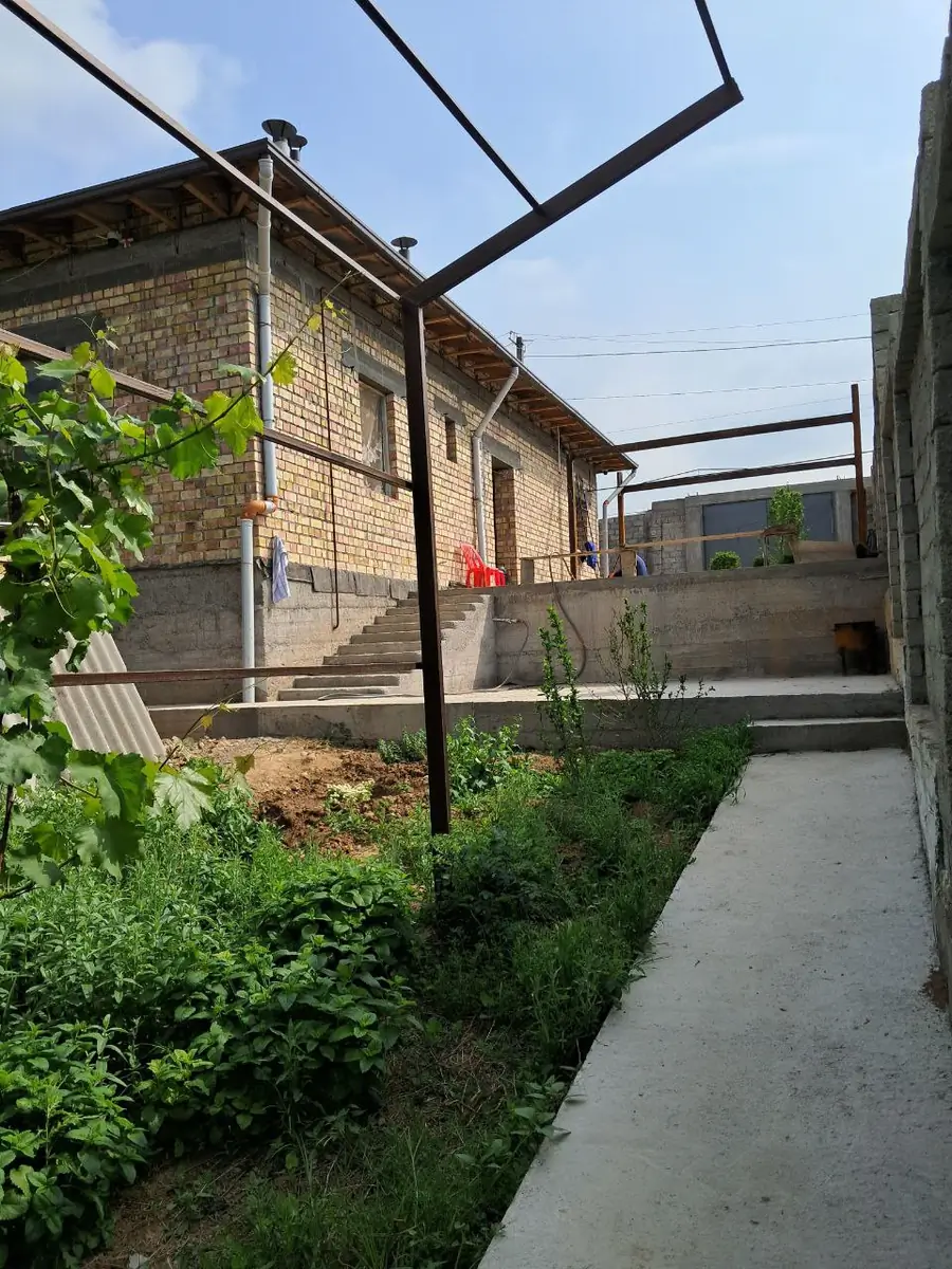 1 qavatli uy sotiladi − 145 m²