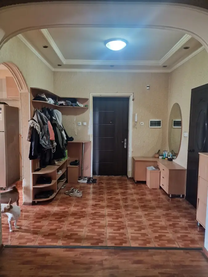 3-комнатная квартира − 110 м², 5/5 этаж