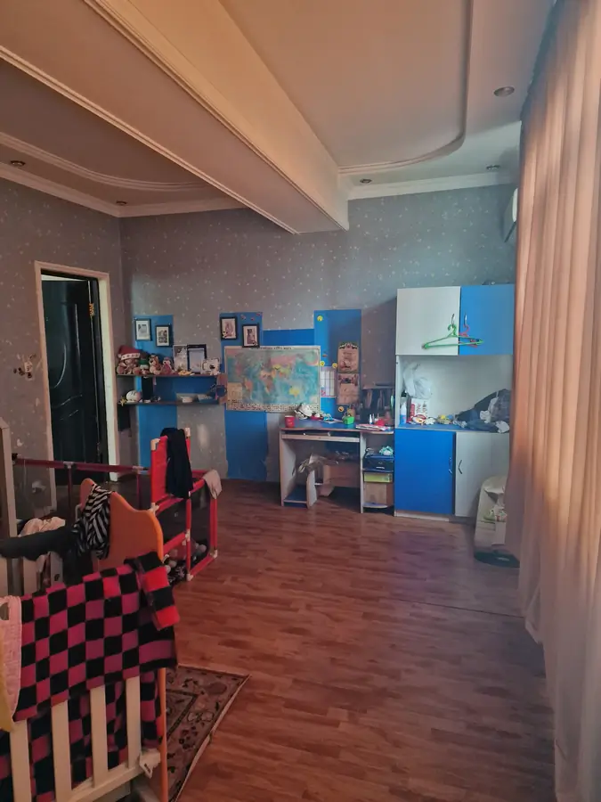 3 xonali kvartira sotiladi − 110 m²