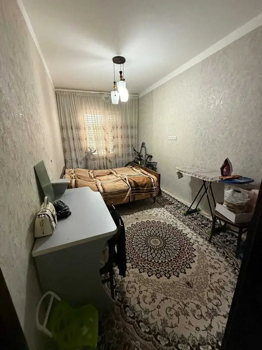 Более 5-комнатная квартира − 87 м², 3/5 этаж