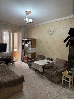Более 5-комнатная квартира − 87 м², 3/5 этаж
