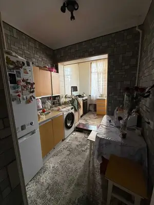 Продается Более 5-комнатная квартира − 87 м²