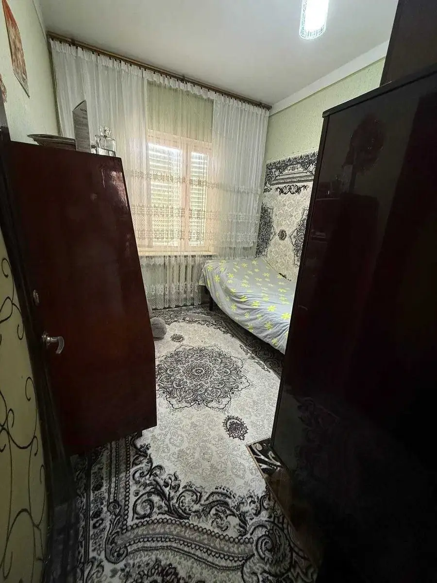 Продается Более 5-комнатная квартира − 87 м²