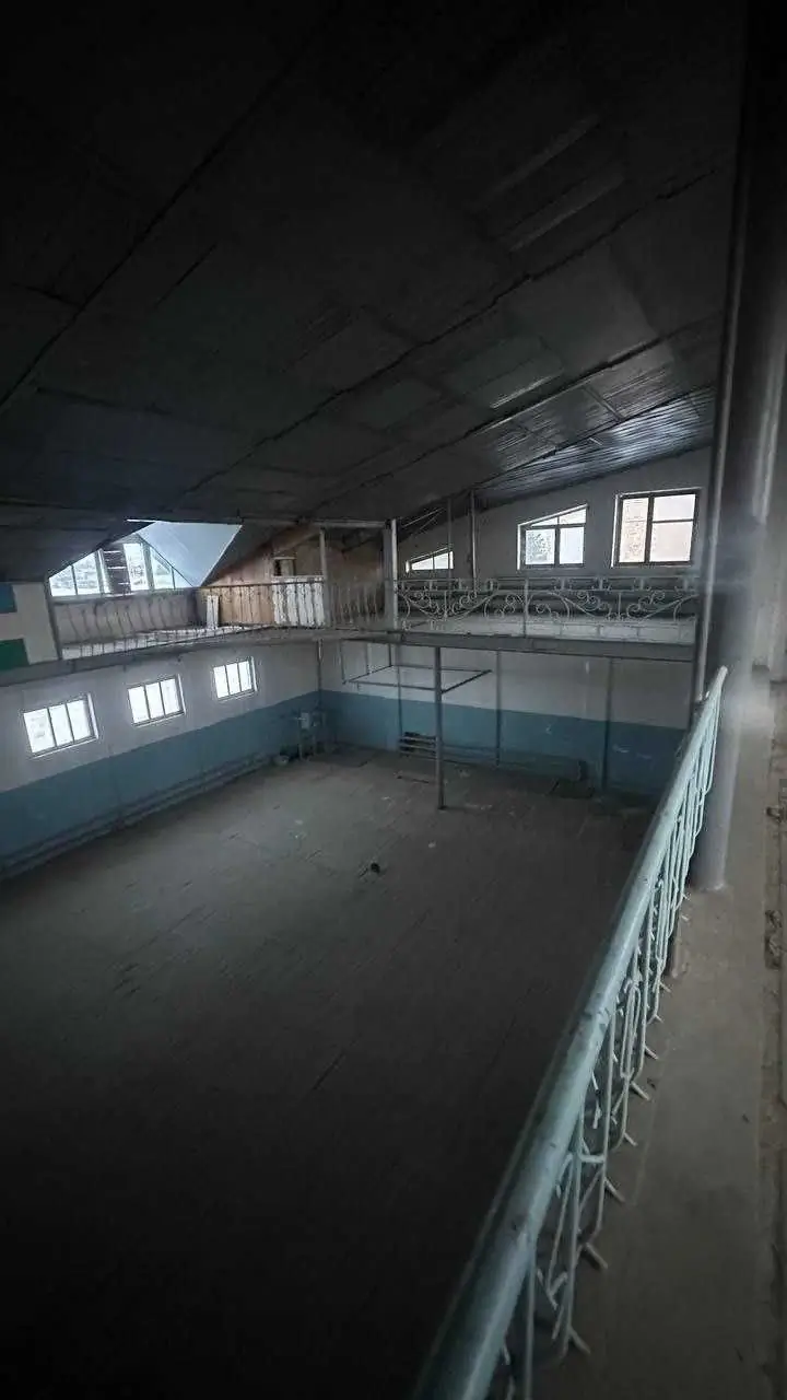 Продается 3-этажный дом − 450 м²