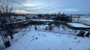 3-этажный дом − 450 м², 10 сот.