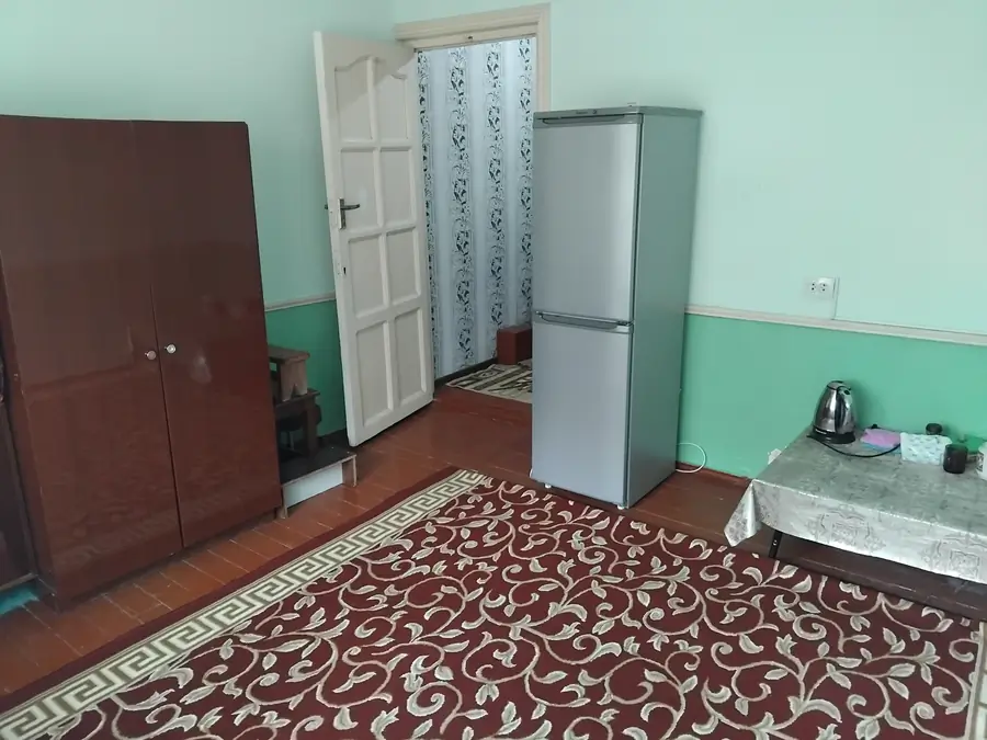 1 xonali kvartira sotiladi − 20 m²