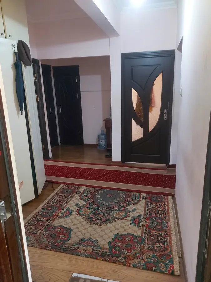 Продается 3-комнатная квартира − 80 м²