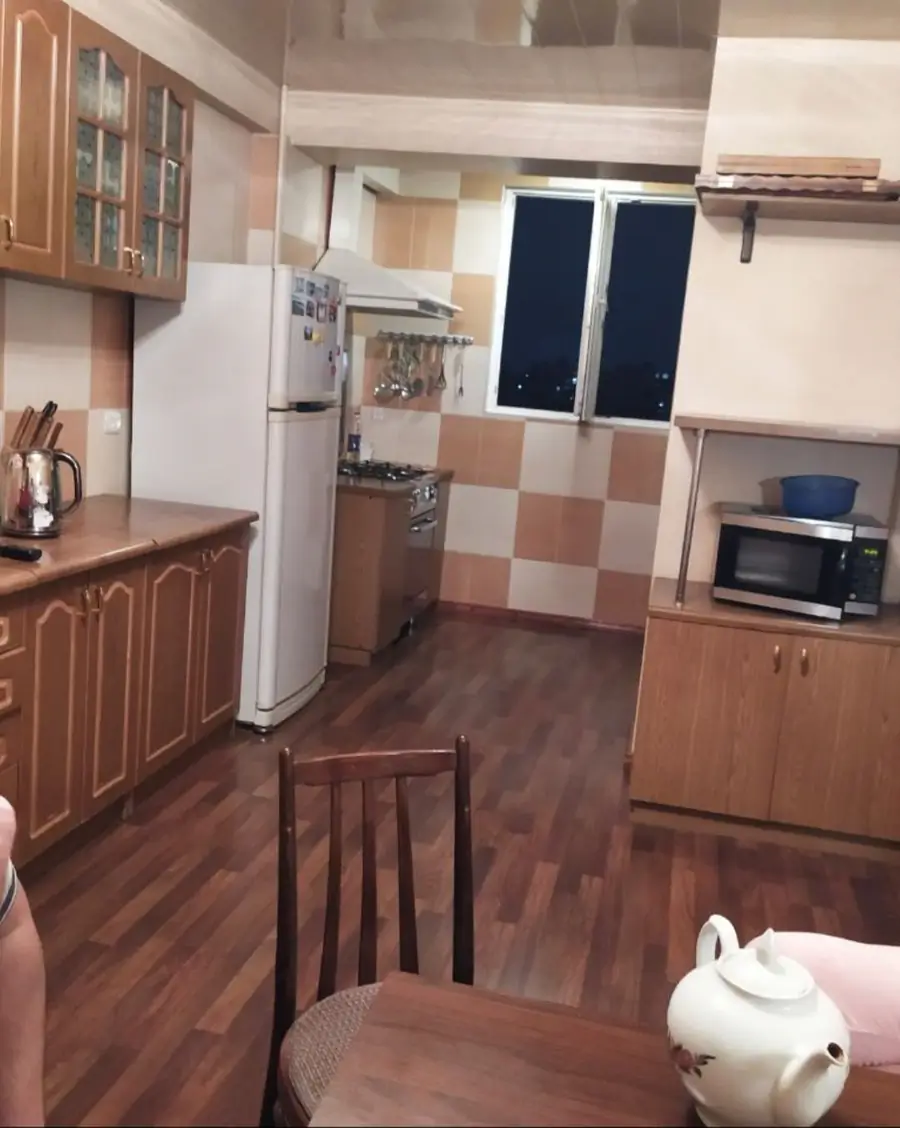 4-комнатная квартира − 145 м², 8/9 этаж