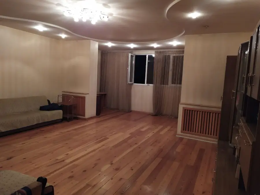 4-комнатная квартира − 145 м², 8/9 этаж
