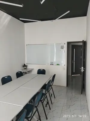 Офис − 30 м², 2/2 этаж