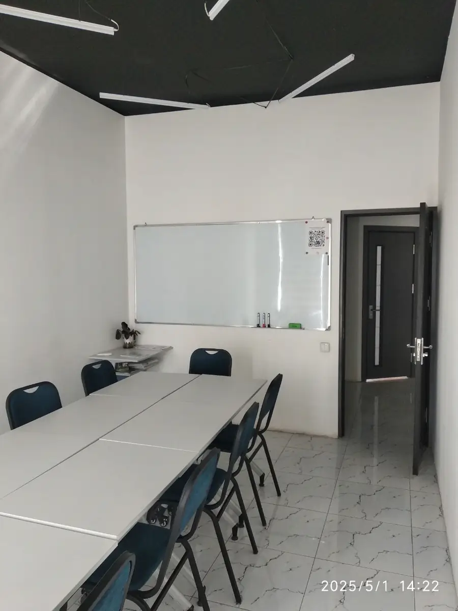 Офис − 30 м², 2/2 этаж