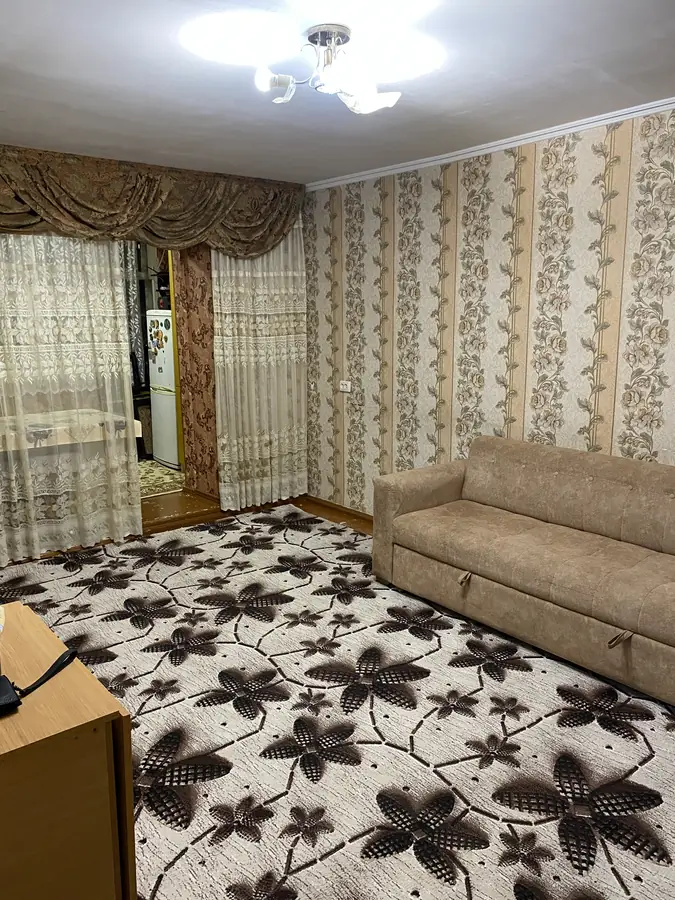 2-комнатная квартира − 50 м², 1/4 этаж