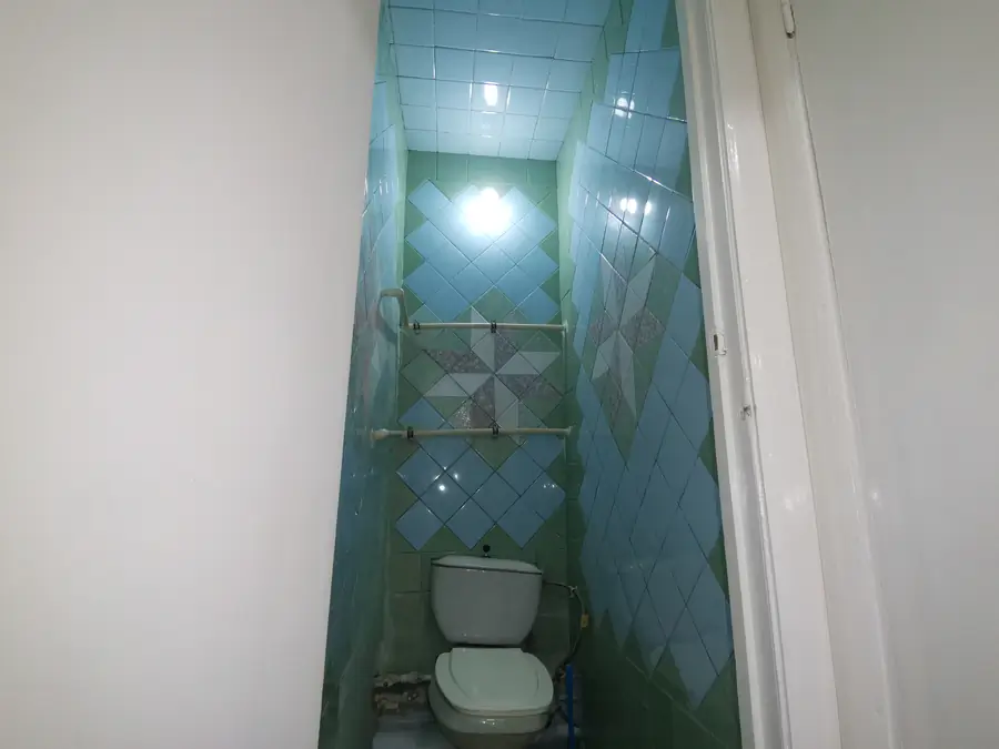 Продается 2-комнатная квартира − 60.4 м²