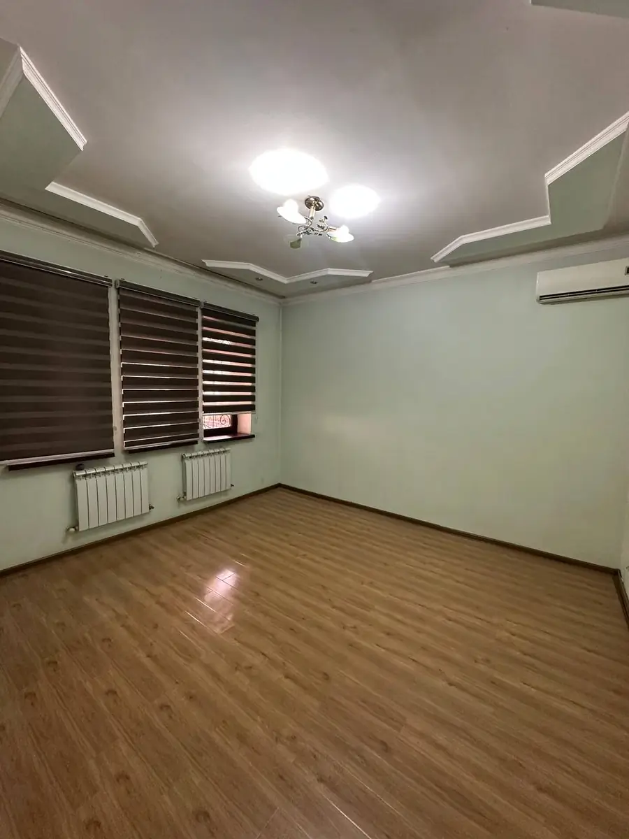 1-этажный дом − 150 м², 2.5 сот.