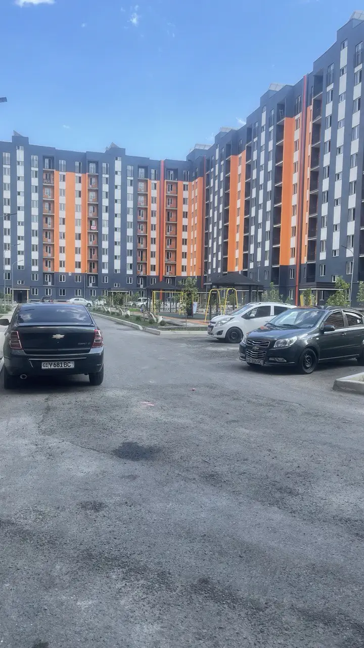 3-комнатная квартира − 70 м², 5/10 этаж