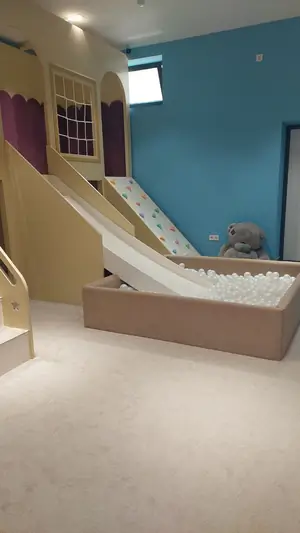 Офис − 376 м², 1/3 этаж