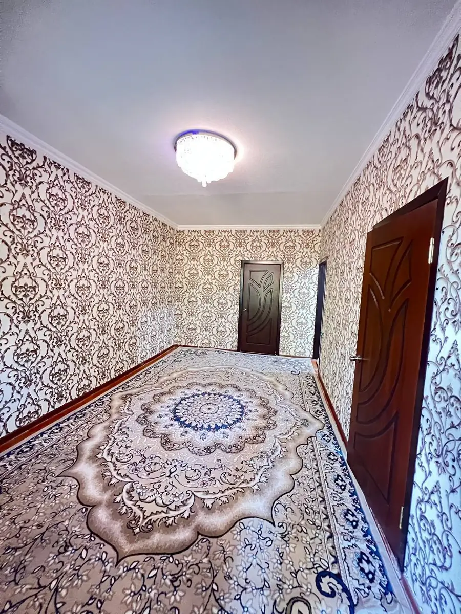 Продается 3-комнатная квартира − 48 м²