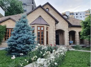 2-этажный дом − 167 м², 7.9 сот.