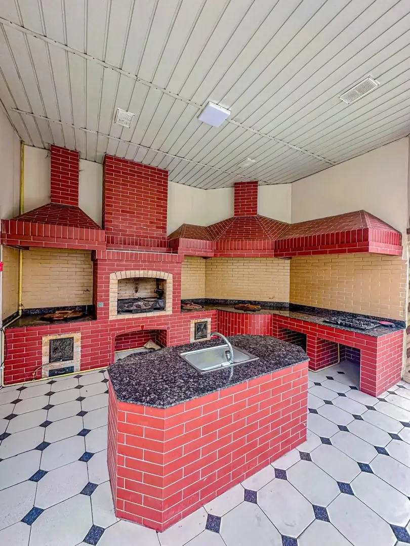 Sutkabay 3 qavatli uy − 350 m²