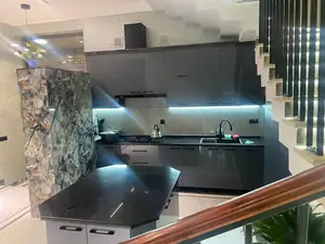 2-этажный дом − 500 м², 5 сот.