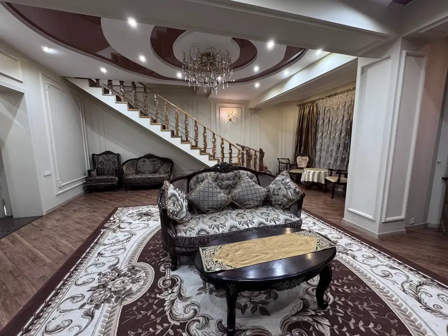 4 xonali kvartira − 130 m², 7/7 qavat