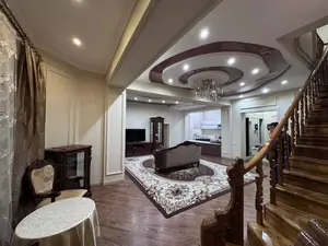 4 xonali kvartira − 130 m², 7/7 qavat