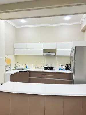 Посуточно 4-комнатная квартира − 130 м²