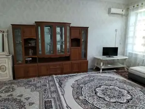 Сдается 1-этажный дом − 200 м²